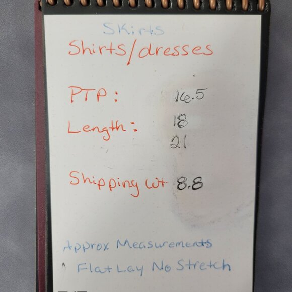 Hollister Womens Graphic Split Back Top XS/S Black‎ Gray Boho Lace Detail Casual - Picture 8 of 11